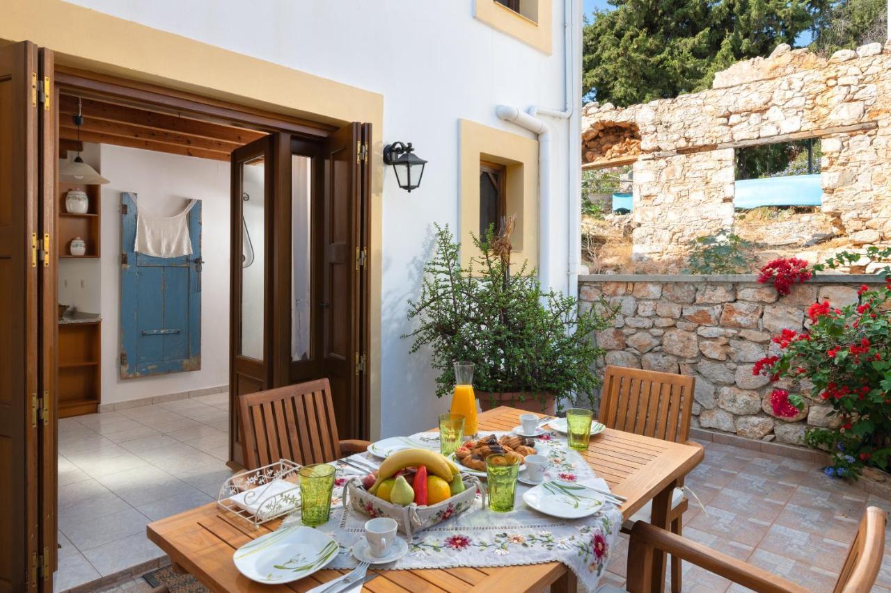 Villa Little Karafillias Chalki House Exterior foto